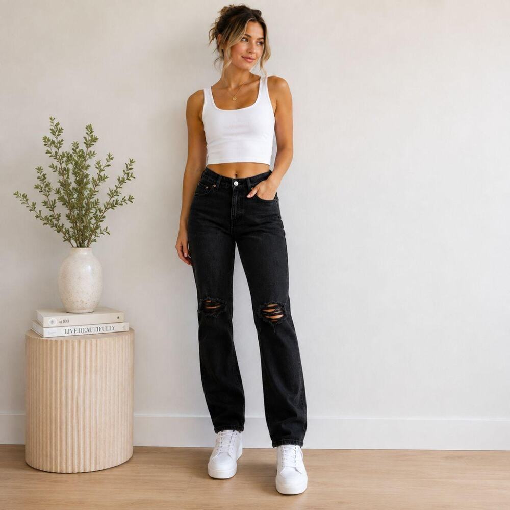 American Eagle Women’s Black Distressed Ripped Knee Jeans